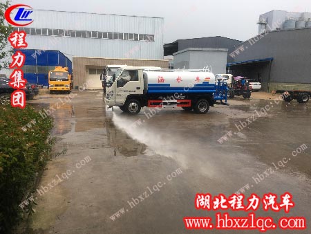 最便宜的灑水車(chē)多少錢(qián)？性?xún)r(jià)比最高的灑水車(chē)！
