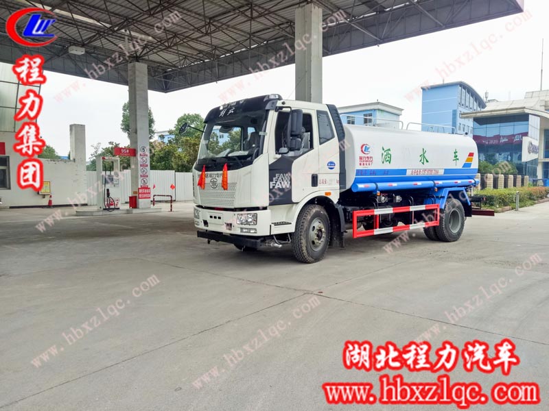 2019/06/27/，胡總在程力集團自提一輛14方解放J6灑水車，單號：25199/70129