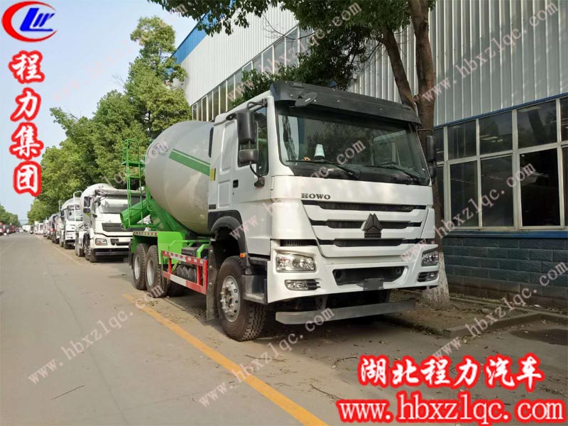做工程哪能沒(méi)有混凝土攪拌車？湖北程力集團(tuán)帶您全面了解攪拌車！