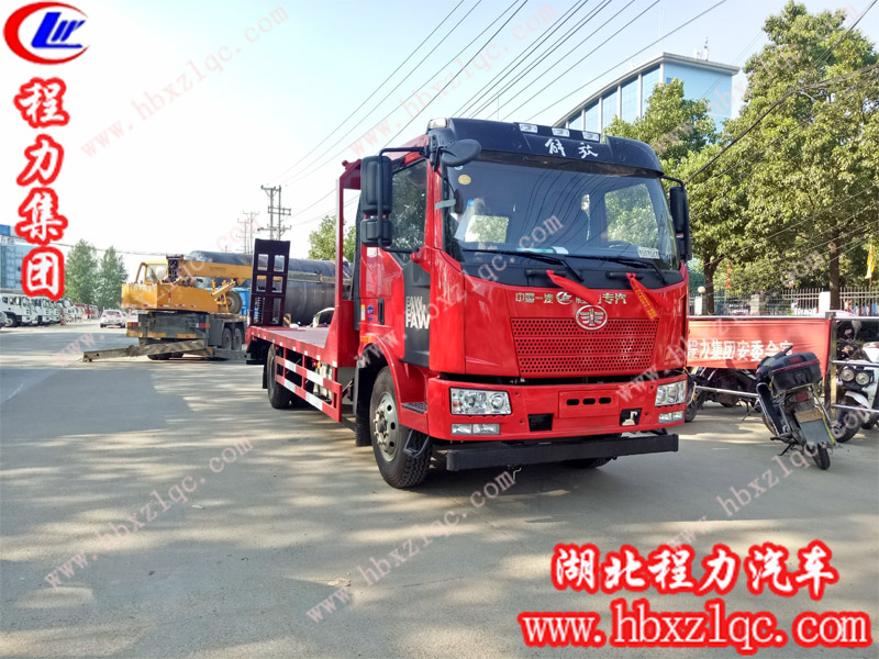 “神奇連山海，浪漫接云港”--湖北程力專用汽車有限公司解放J6平板運輸車投入連云港經(jīng)濟建設(shè)中
