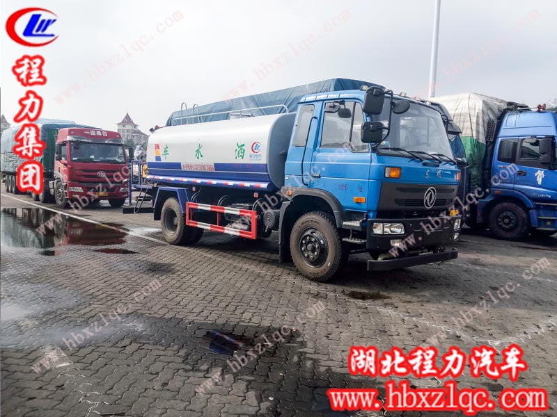 長風破浪會有時，直掛云帆濟滄海——程力集團145灑水車大連順利交車！