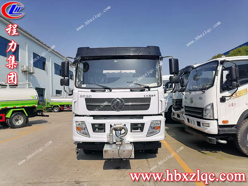 春暖花開，程力集團(tuán)東風(fēng)福瑞卡12方灑水車奔你而來！