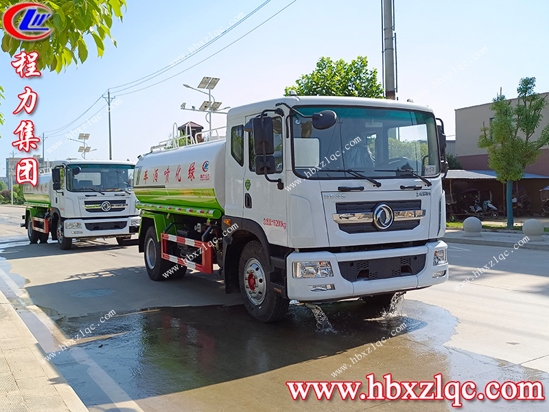 程力集團東風D9灑水車發(fā)車前往內(nèi)蒙古通遼市，為內(nèi)蒙抗旱救災盡一份力！