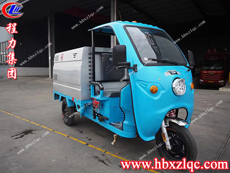 伸縮靈活，可360°旋轉(zhuǎn)，程力牌三輪高壓清洗車(chē)實(shí)現(xiàn)無(wú)死角清洗作業(yè)